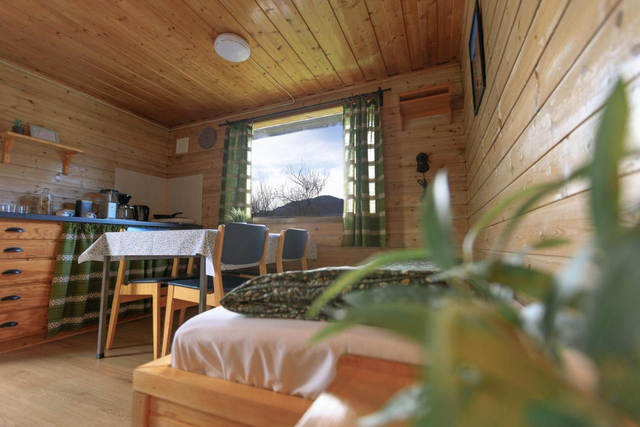 Hotel Nokling & Camping Hjelmeland Esterno foto