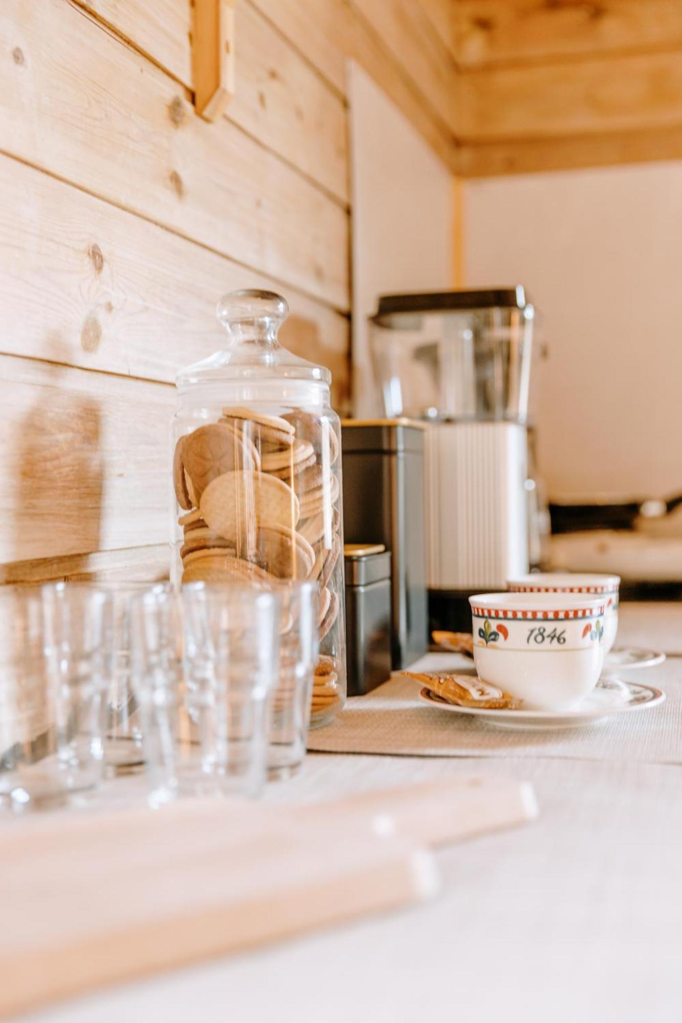 Hotel Nokling & Camping Hjelmeland Esterno foto